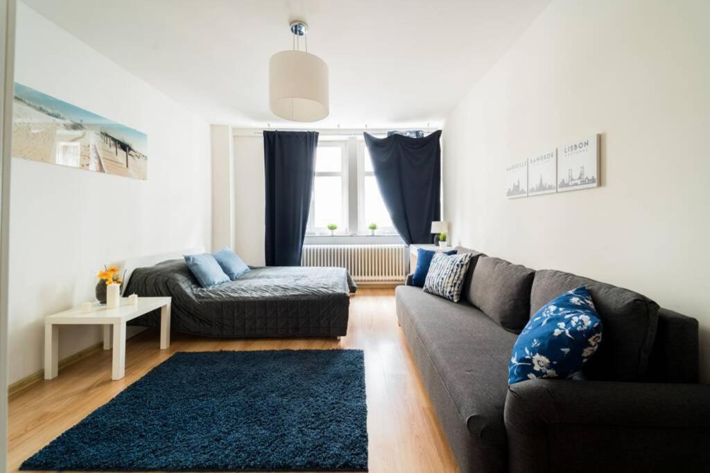 3 Rooms Big Apartment - 150 M Town Hall - Nice Design Breslavia Esterno foto
