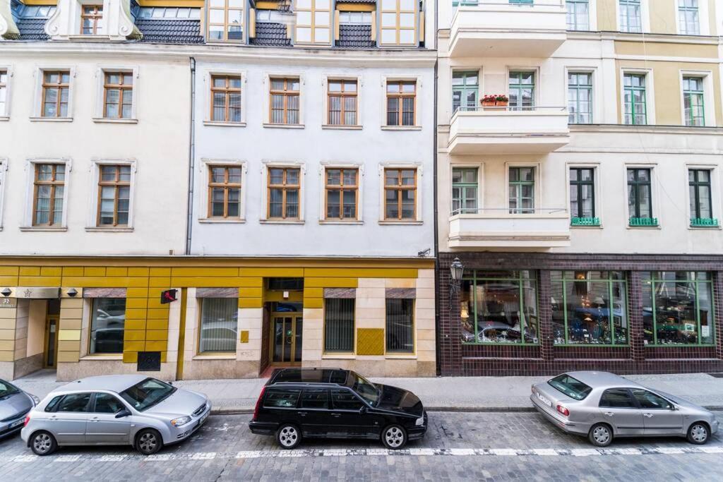 3 Rooms Big Apartment - 150 M Town Hall - Nice Design Breslavia Esterno foto